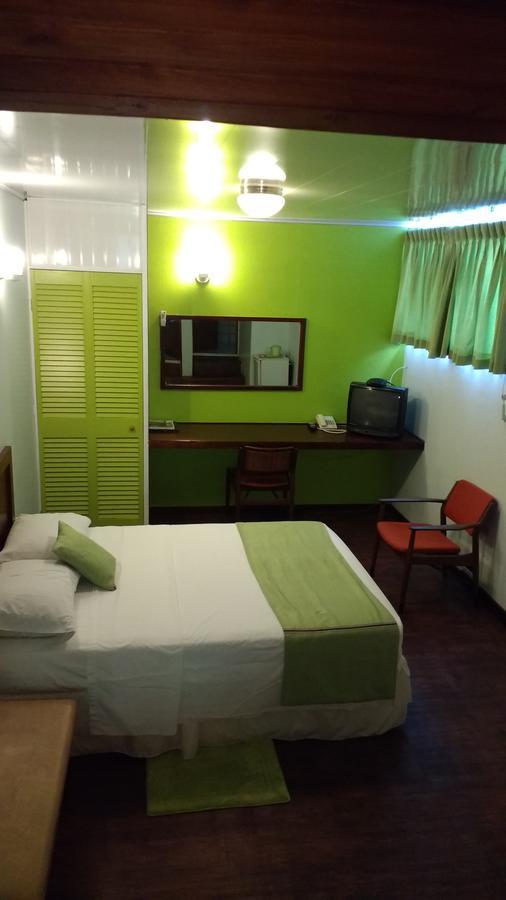 Monique'S Guest House Maraval Εξωτερικό φωτογραφία