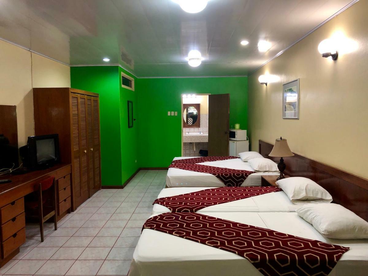 Monique'S Guest House Maraval Εξωτερικό φωτογραφία